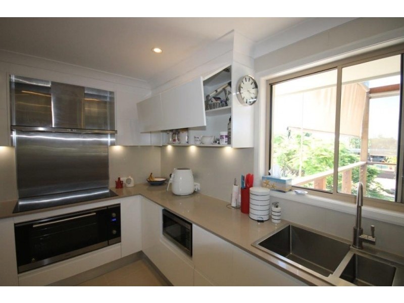 Broadbeach Waters QLD 4218