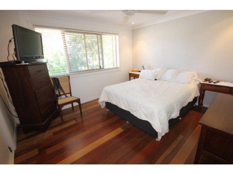 Broadbeach Waters QLD 4218