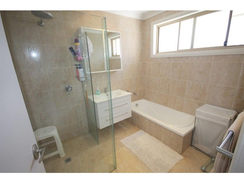 Broadbeach Waters QLD 4218