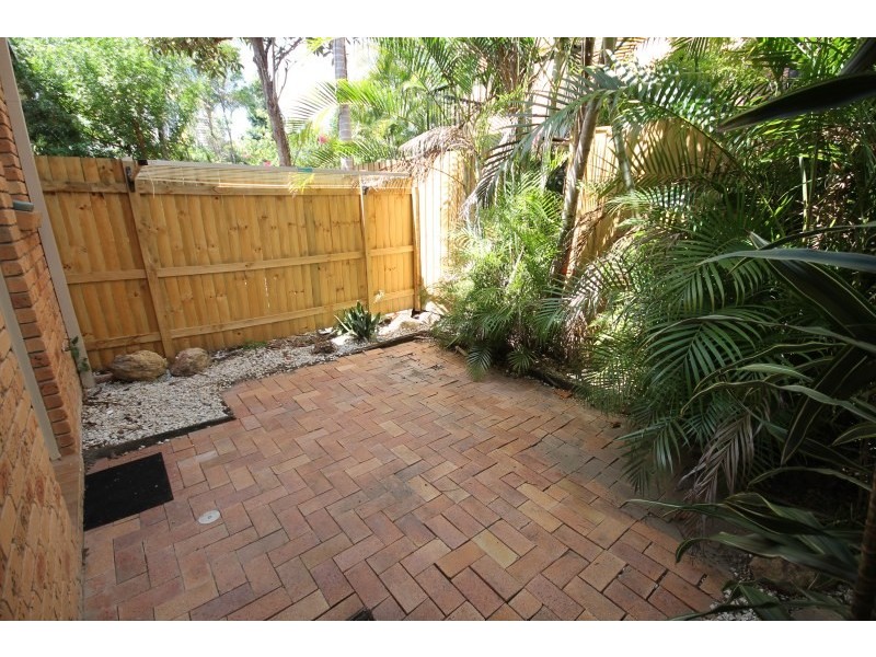 Broadbeach Waters QLD 4218