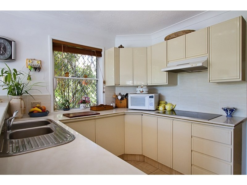 Elanora QLD 4221