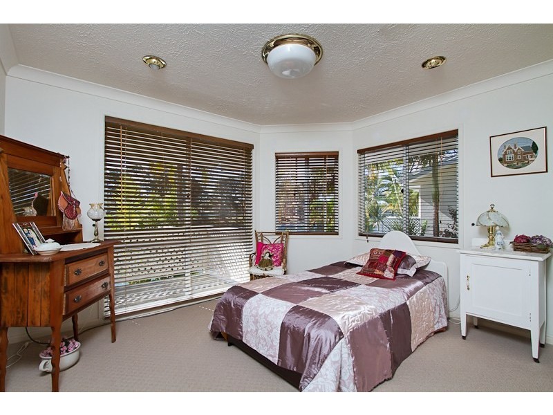 Elanora QLD 4221