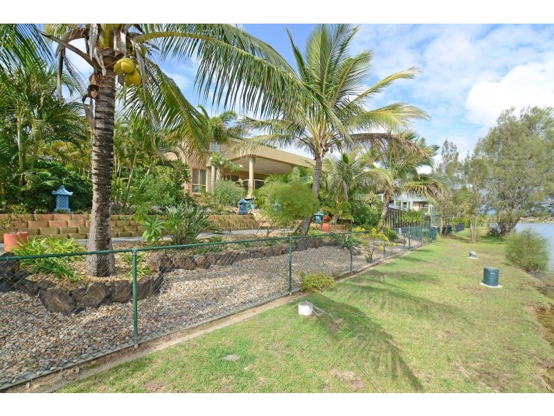 36-40 Dipper Drive, Burleigh Waters QLD 4220