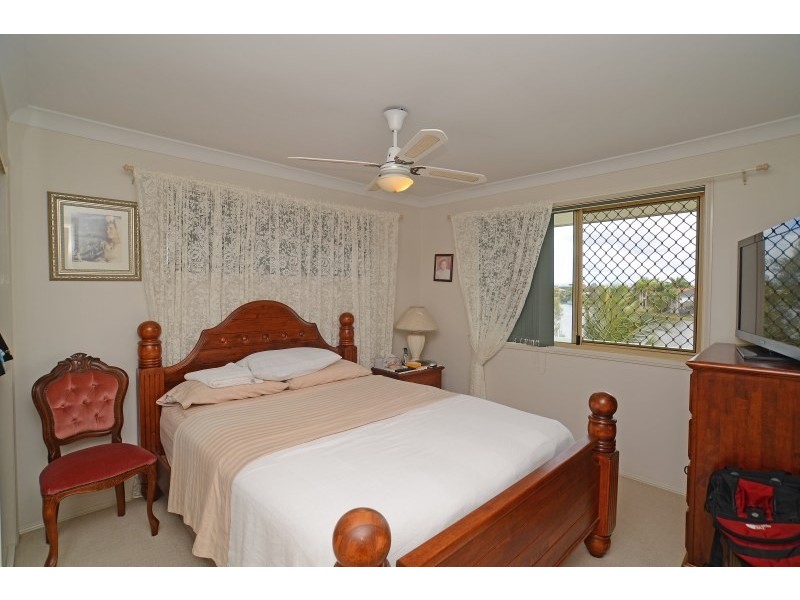 36-40 Dipper Drive, Burleigh Waters QLD 4220