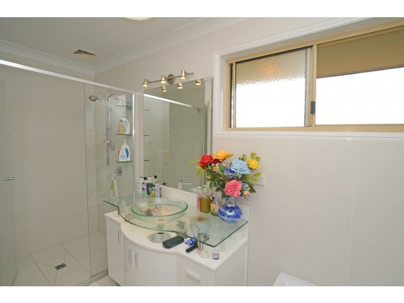 36-40 Dipper Drive, Burleigh Waters QLD 4220