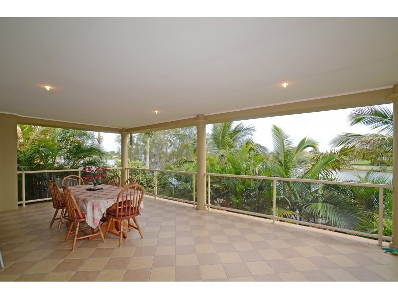 36-40 Dipper Drive, Burleigh Waters QLD 4220