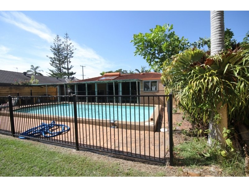 Broadbeach Waters QLD 4218