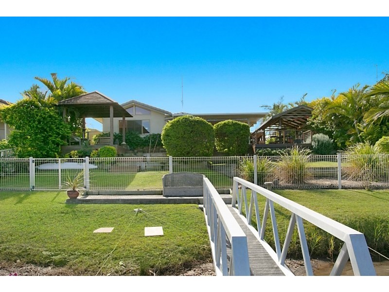 54 Honeyeater Drive, Burleigh Waters QLD 4220