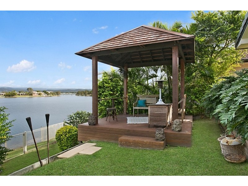 54 Honeyeater Drive, Burleigh Waters QLD 4220