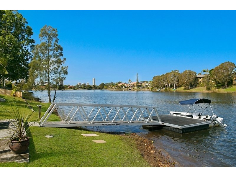 54 Honeyeater Drive, Burleigh Waters QLD 4220