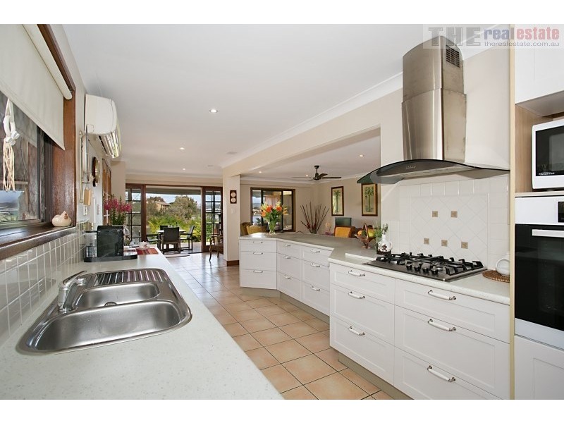 54 Honeyeater Drive, Burleigh Waters QLD 4220