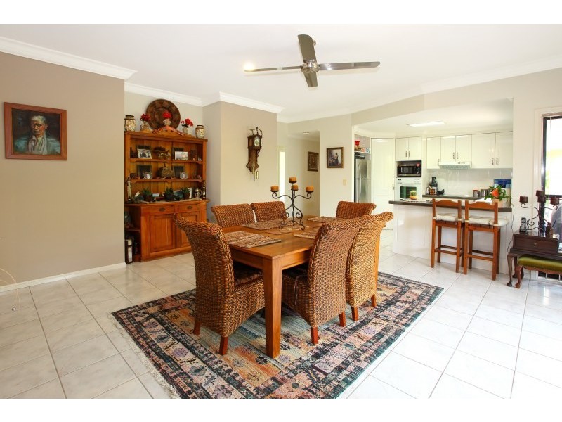 11 Moonraker Street, Clear Island Waters QLD 4226