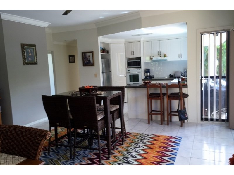 11 Moonraker Street, Clear Island Waters QLD 4226