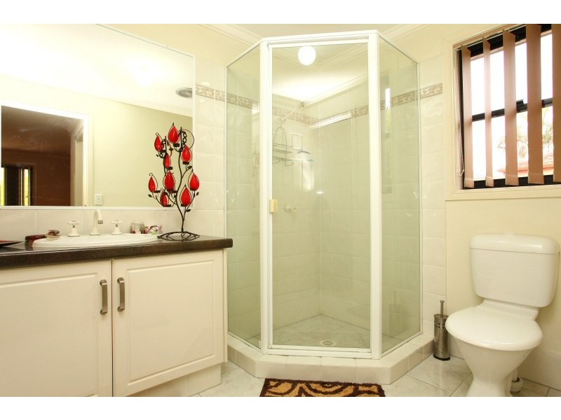 11 Moonraker Street, Clear Island Waters QLD 4226