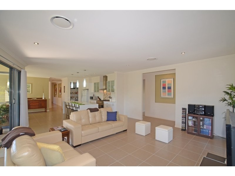 4 Grampian Circuit, Reedy Creek QLD 4227