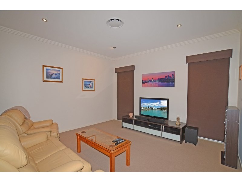 4 Grampian Circuit, Reedy Creek QLD 4227