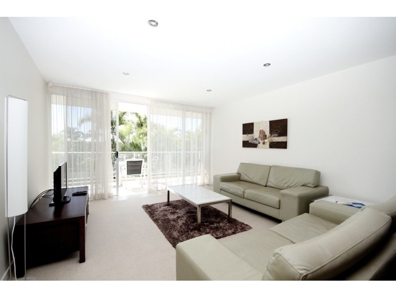 1215/2 Activa Way, Hope Island QLD 4212