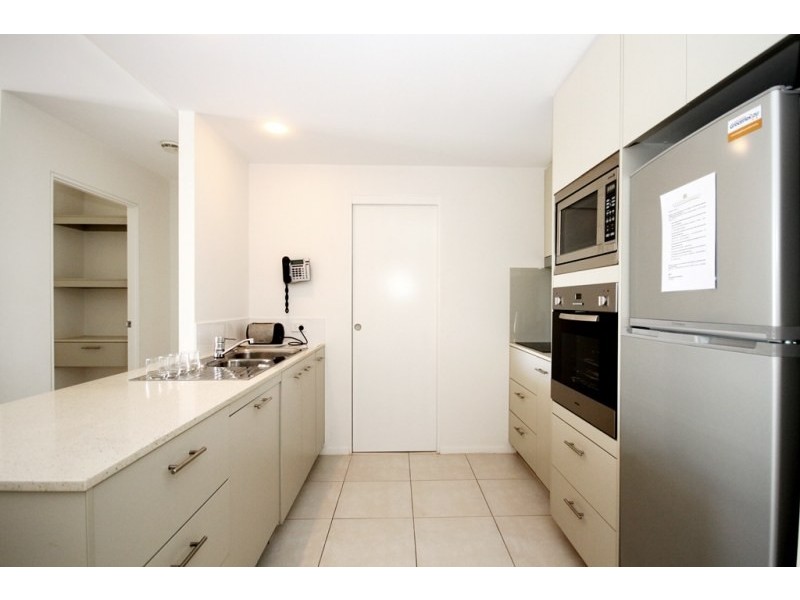 1215/2 Activa Way, Hope Island QLD 4212