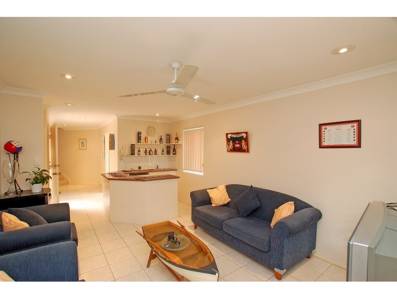 2/8 Santa Monica Road, Miami QLD 4220