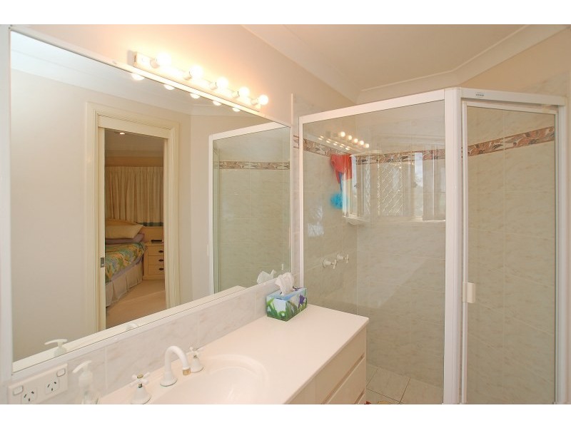 2/8 Santa Monica Road, Miami QLD 4220