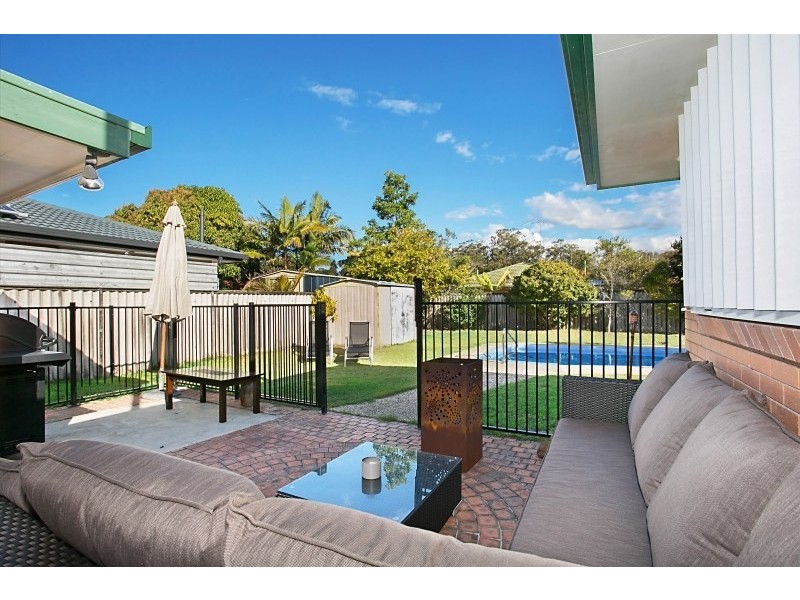 20 Dabchick Drive, Burleigh Waters QLD 4220