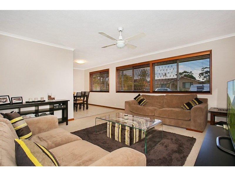 20 Dabchick Drive, Burleigh Waters QLD 4220