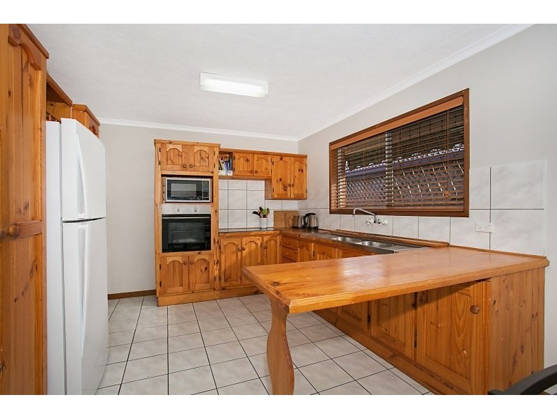 20 Dabchick Drive, Burleigh Waters QLD 4220