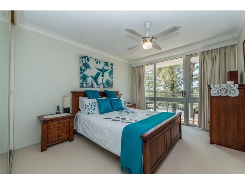 8/30 The Esplanade, Burleigh Heads QLD 4220