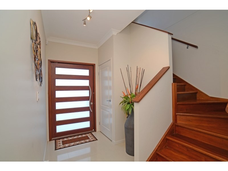 14 Skyburnett Street, Reedy Creek QLD 4227