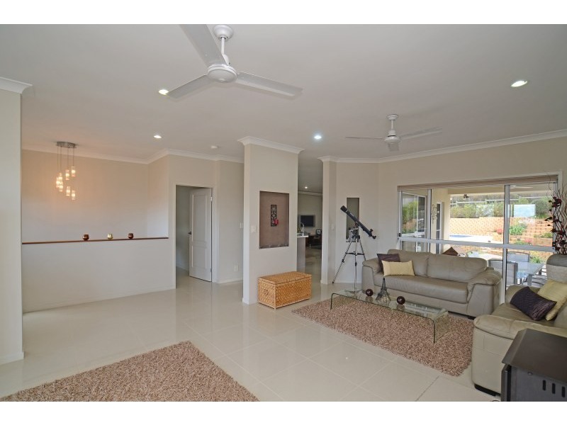 14 Skyburnett Street, Reedy Creek QLD 4227