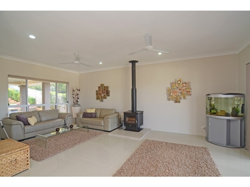 14 Skyburnett Street, Reedy Creek QLD 4227