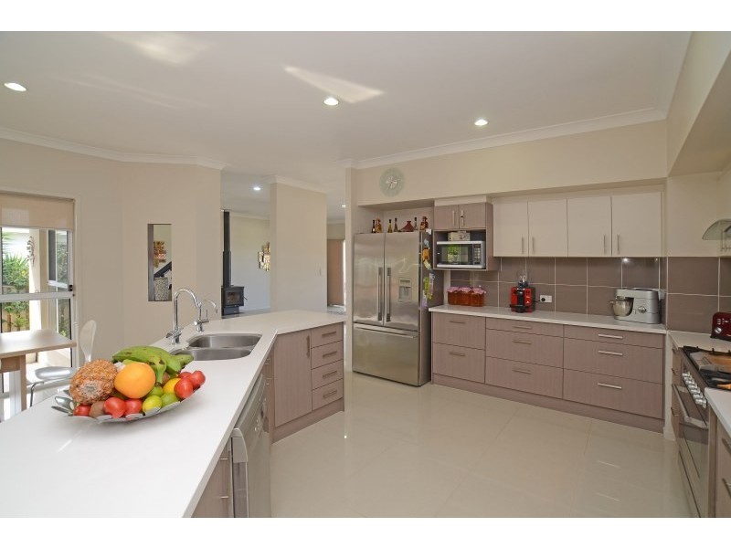 14 Skyburnett Street, Reedy Creek QLD 4227