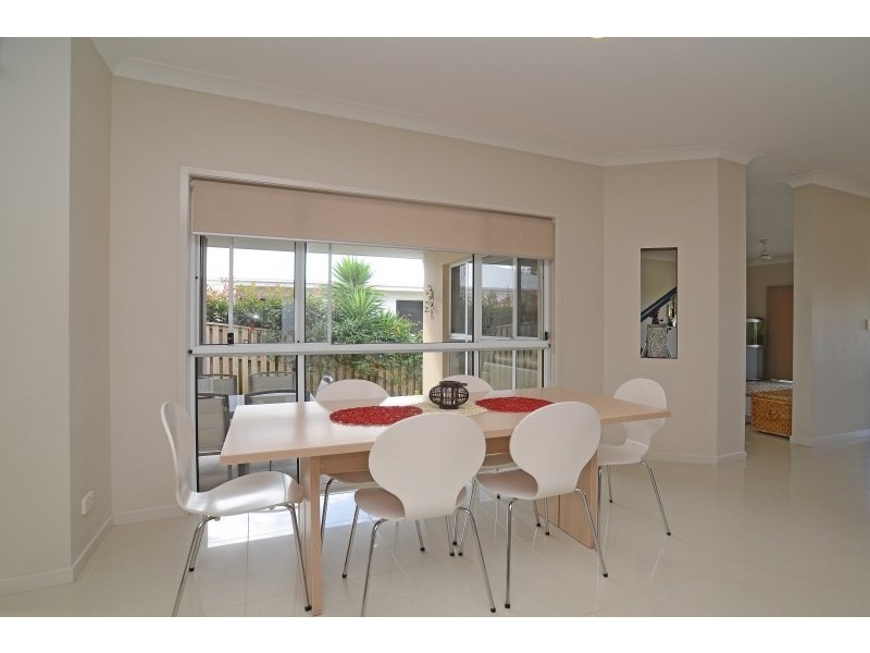 14 Skyburnett Street, Reedy Creek QLD 4227