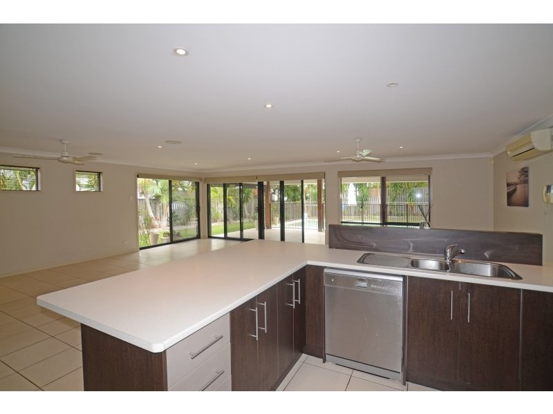67 Observatory Drive, Reedy Creek QLD 4227