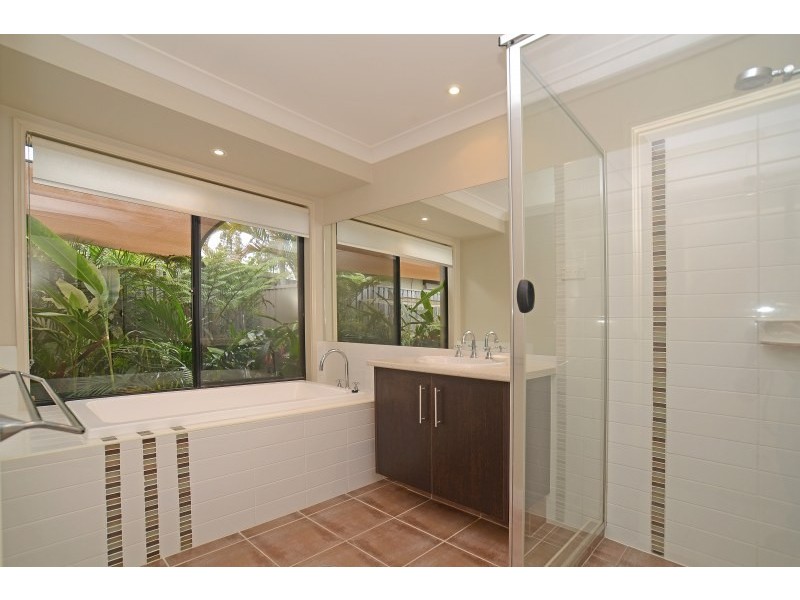 67 Observatory Drive, Reedy Creek QLD 4227