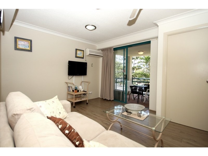 30/112 Surf Parade, Broadbeach QLD 4218