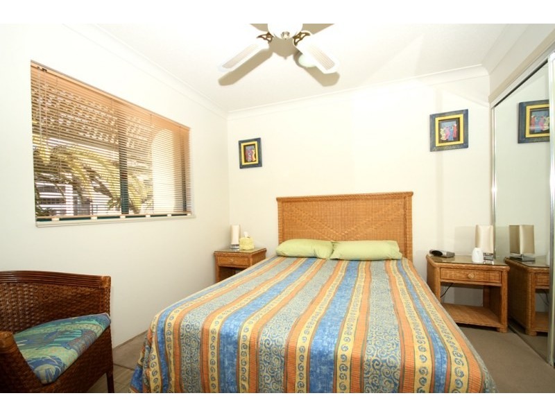 30/112 Surf Parade, Broadbeach QLD 4218