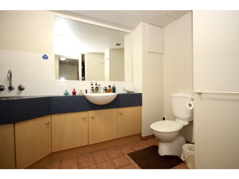 30/112 Surf Parade, Broadbeach QLD 4218