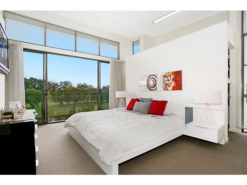 1/22 Andromeda Parade, Robina QLD 4226