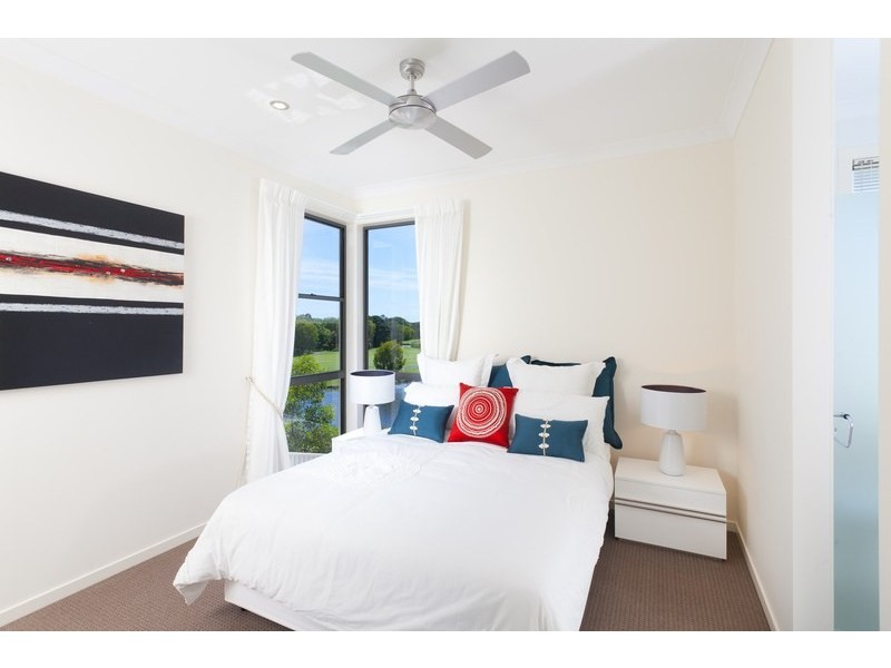 1/22 Andromeda Parade, Robina QLD 4226