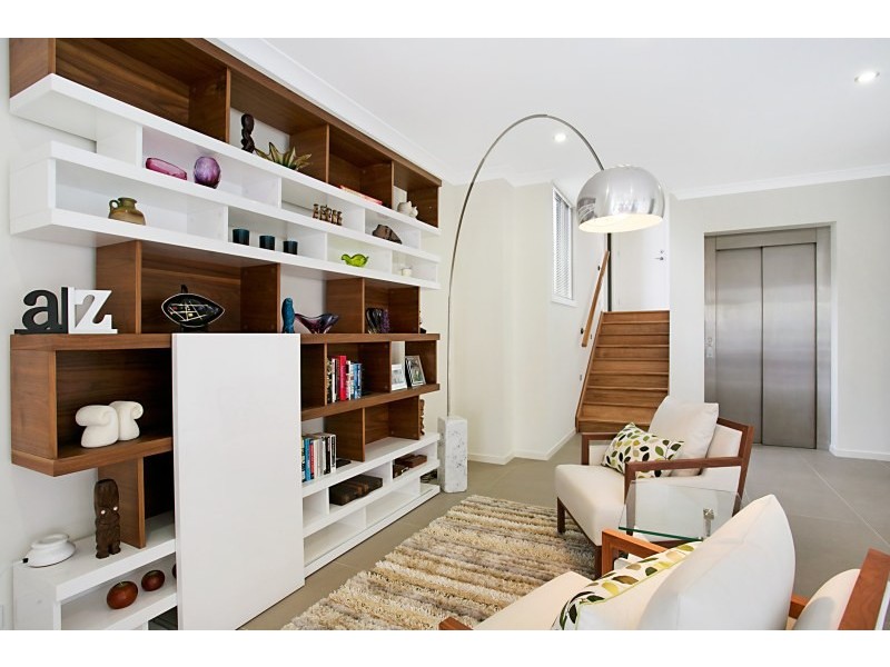 1/22 Andromeda Parade, Robina QLD 4226