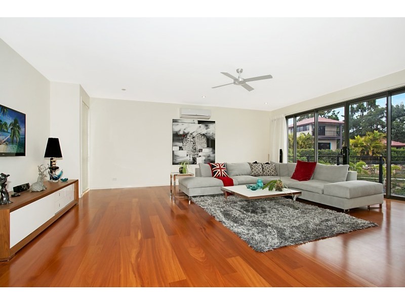 1/22 Andromeda Parade, Robina QLD 4226