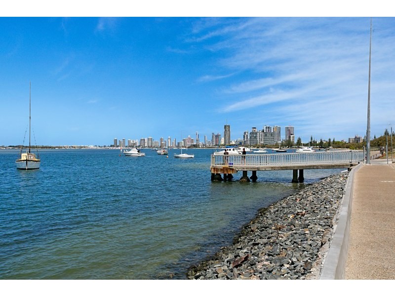 6/272 Marine Parade, Labrador QLD 4215