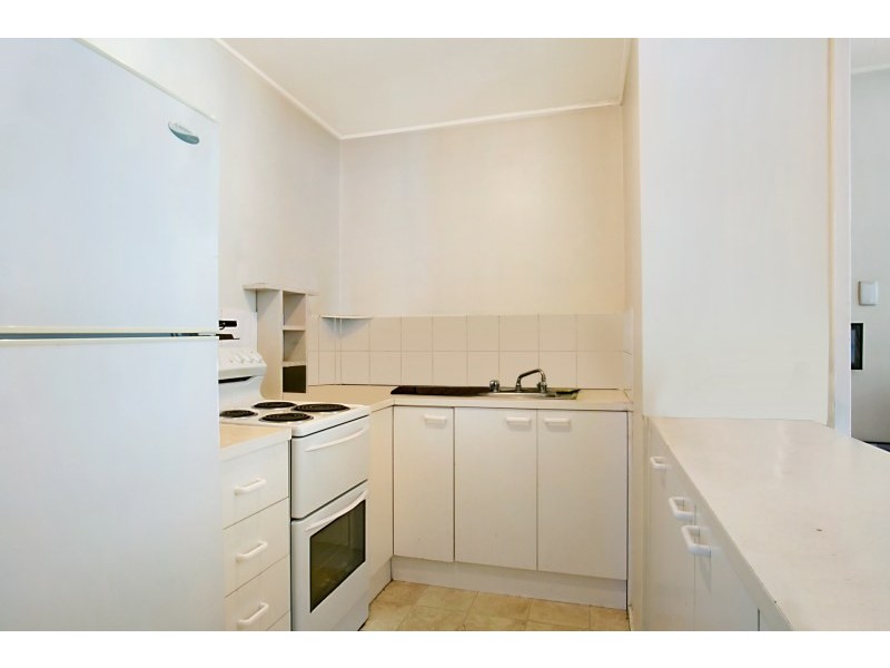 6/272 Marine Parade, Labrador QLD 4215