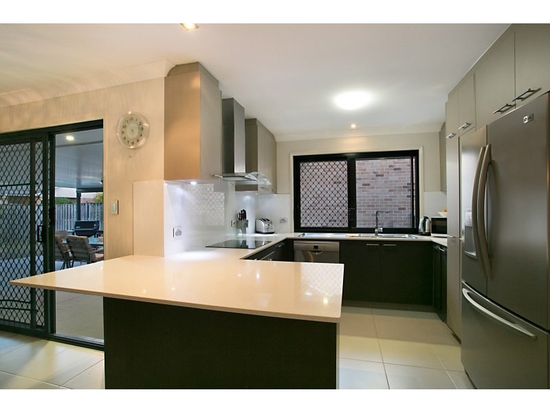 105 Honeyeater Drive, Burleigh Waters QLD 4220