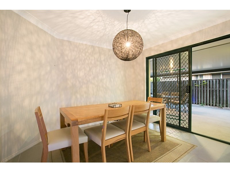 105 Honeyeater Drive, Burleigh Waters QLD 4220