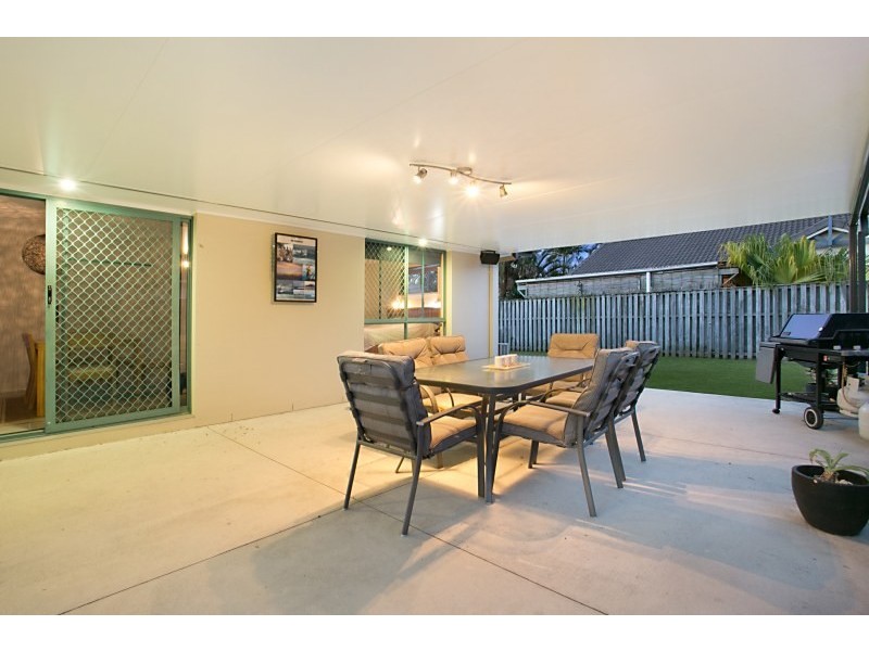 105 Honeyeater Drive, Burleigh Waters QLD 4220