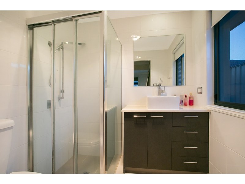 105 Honeyeater Drive, Burleigh Waters QLD 4220