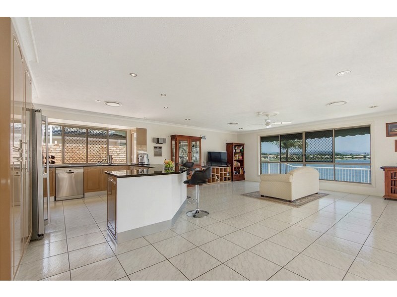 35 Pintail Crescent, Burleigh Waters QLD 4220