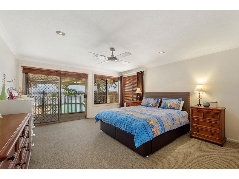 35 Pintail Crescent, Burleigh Waters QLD 4220
